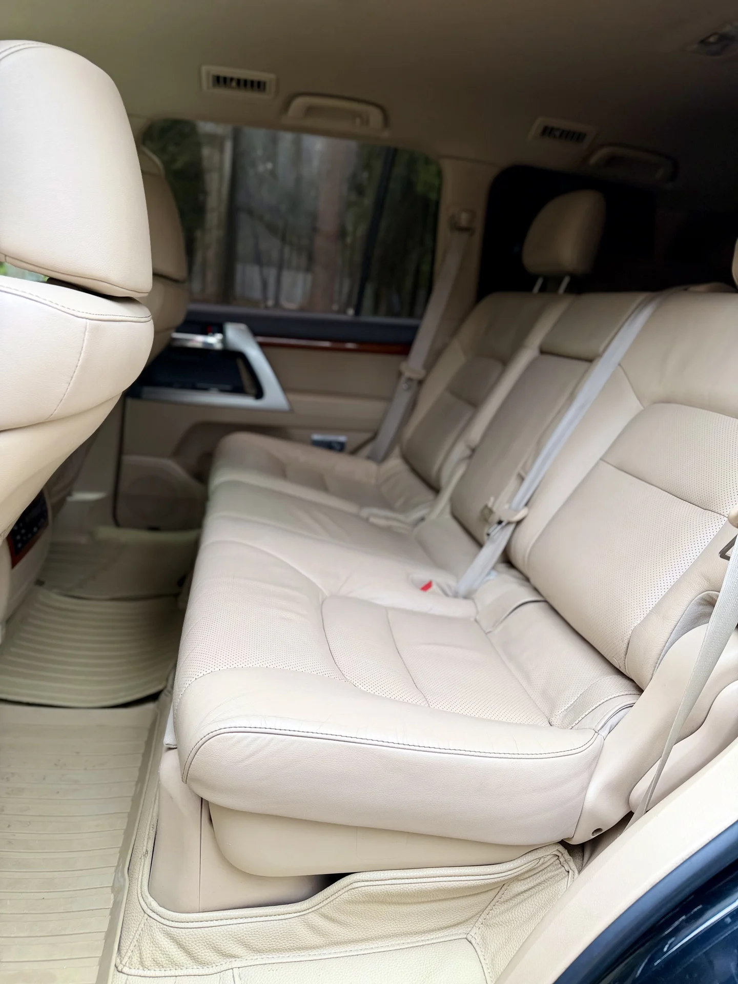 Toyota Land Cruiser 200 1-рестайлинг - миниатюра 11