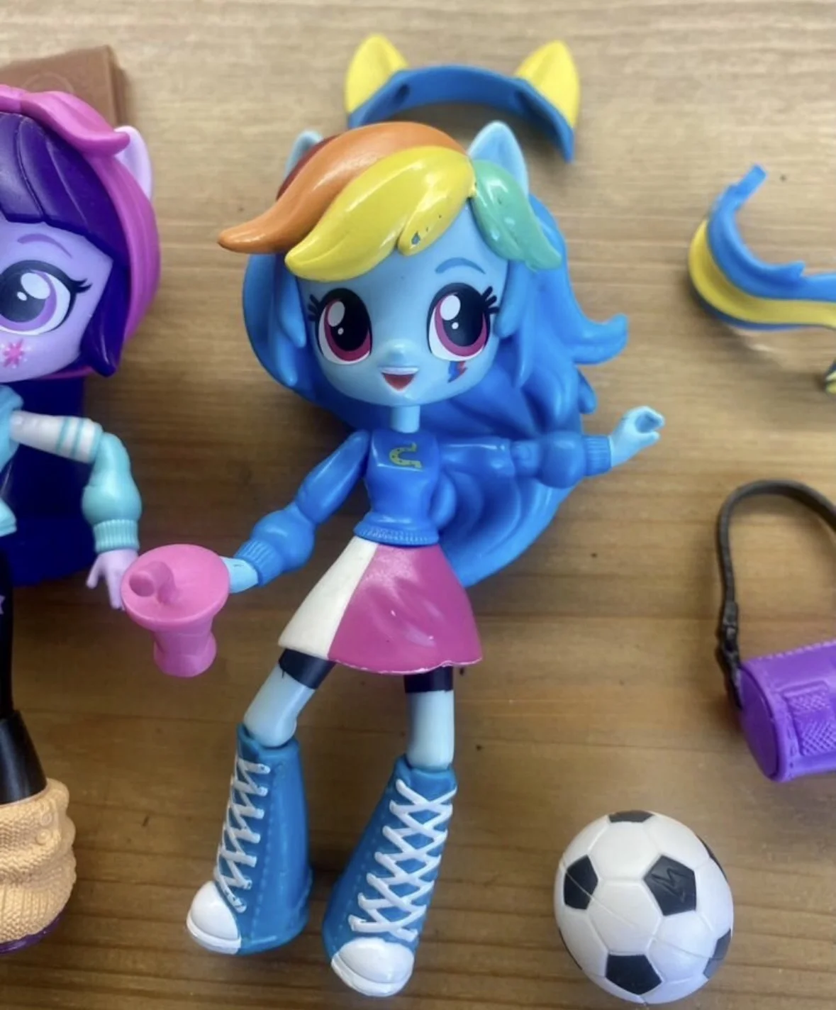 equestria girls minis радуга и искорка - миниатюра 3