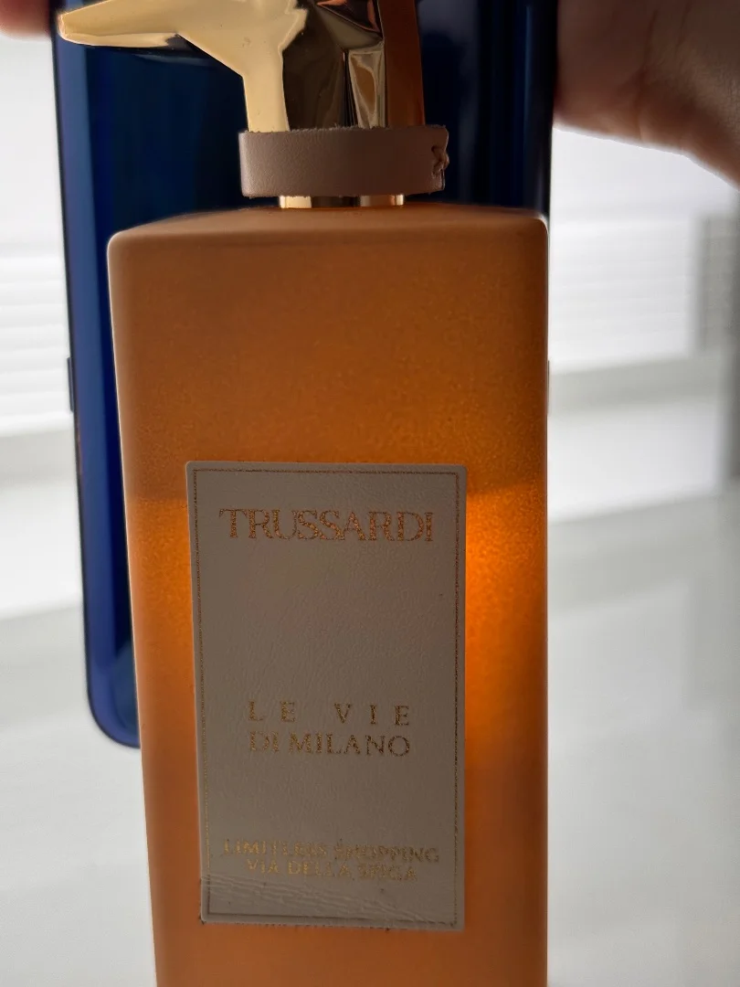 Парфюмерная вода Trussardi - миниатюра 4