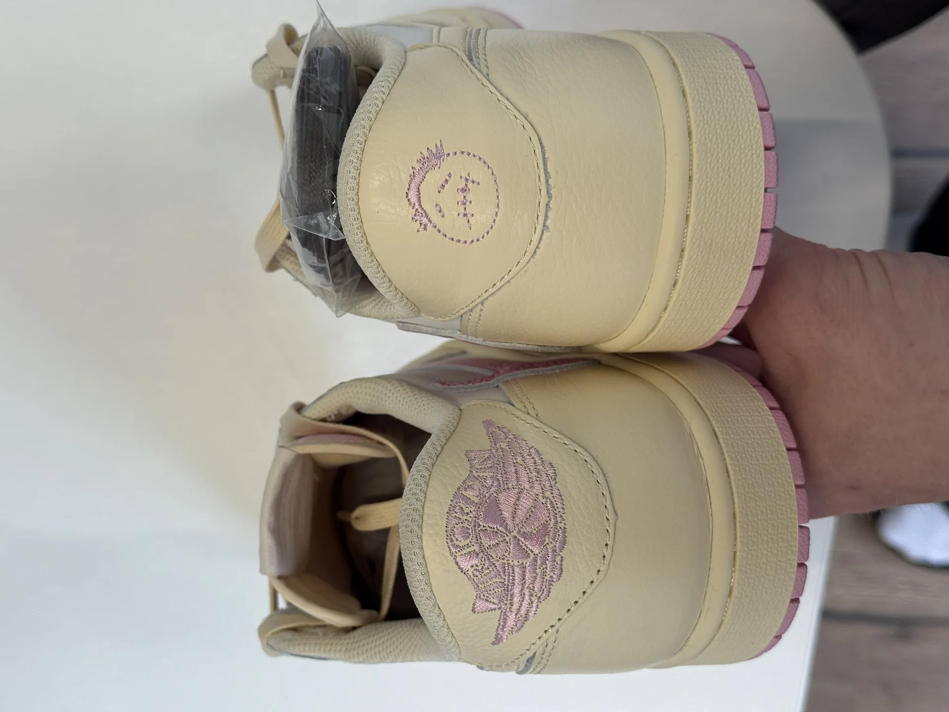 Nike Air Jordan 1 Retro Low Travis Scott Shy Pink - миниатюра 6
