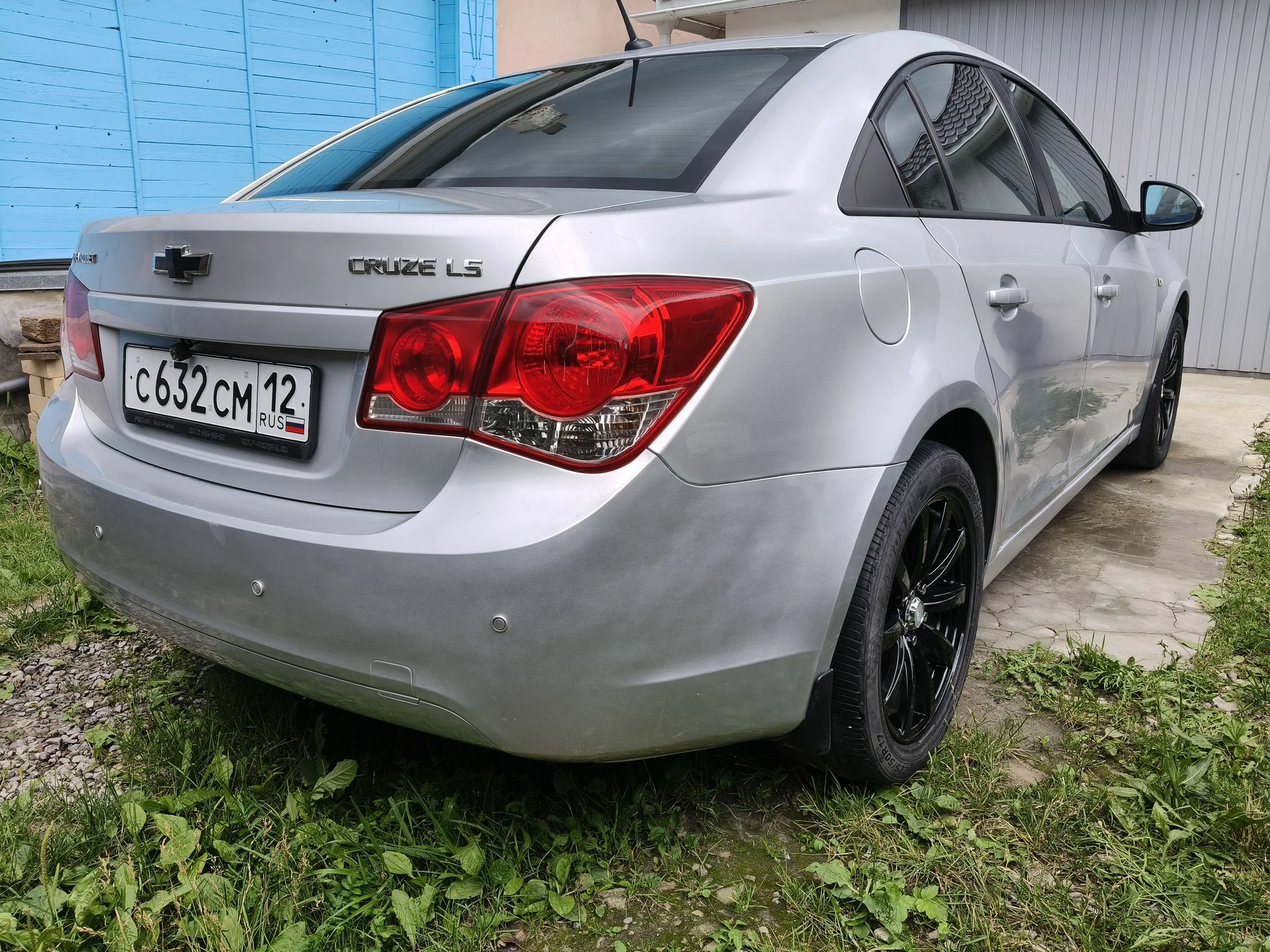 Автомобиль Chevrolet Cruze - миниатюра 2