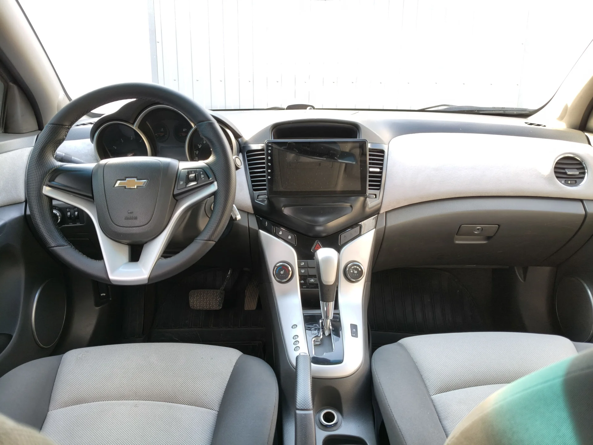Автомобиль Chevrolet Cruze - миниатюра 6