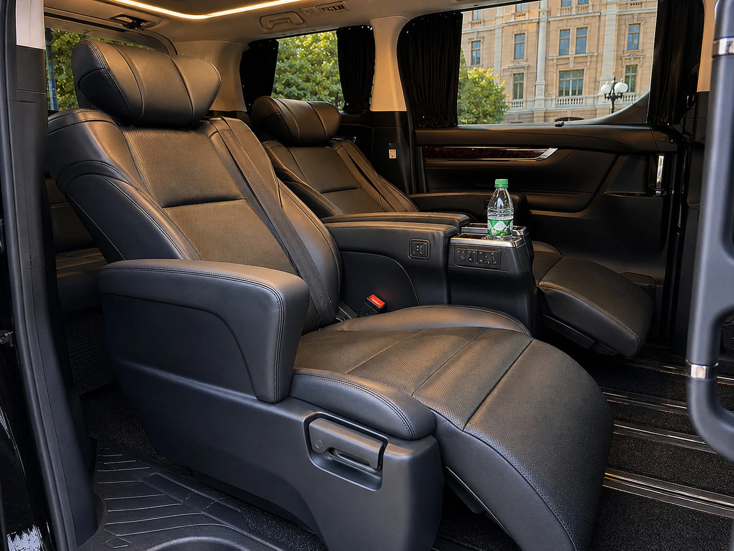 VIP трансфер Toyota Alphard 2021 - миниатюра 5