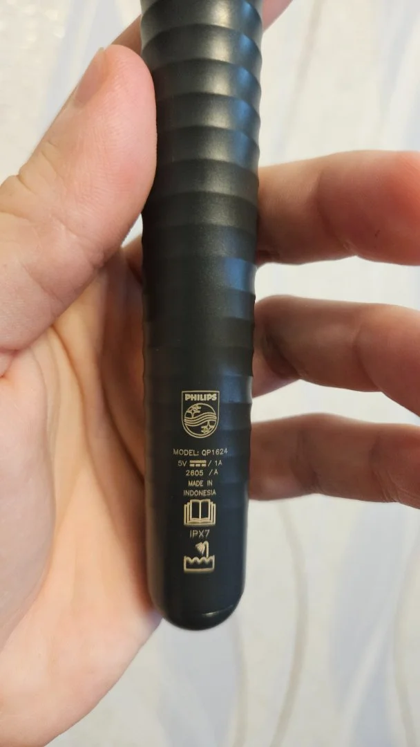 Триммер Philips OneBlade QP1624 + чехол - миниатюра 4