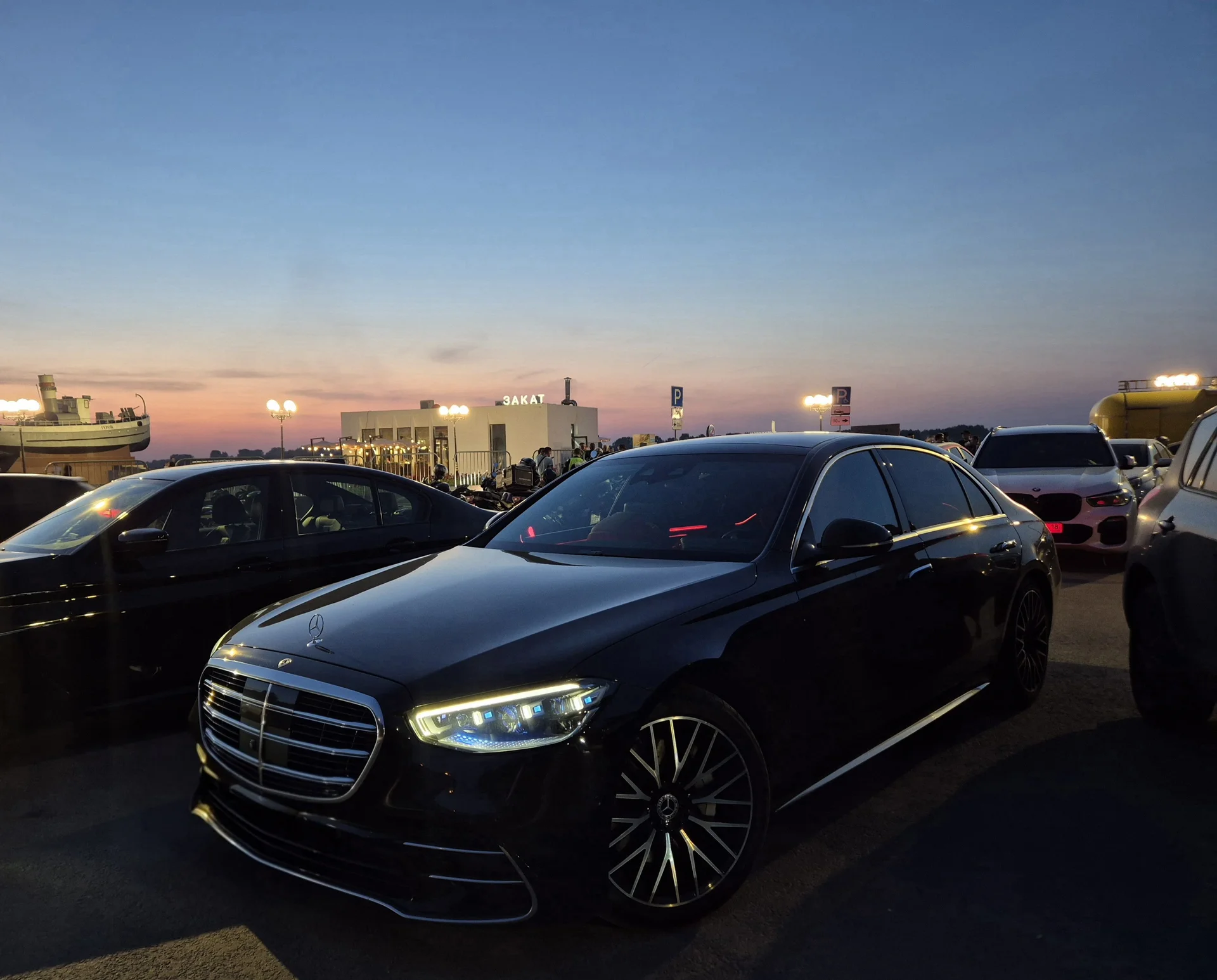 Майбах 223 с водителем (Maybach, S, V Class) - миниатюра 7