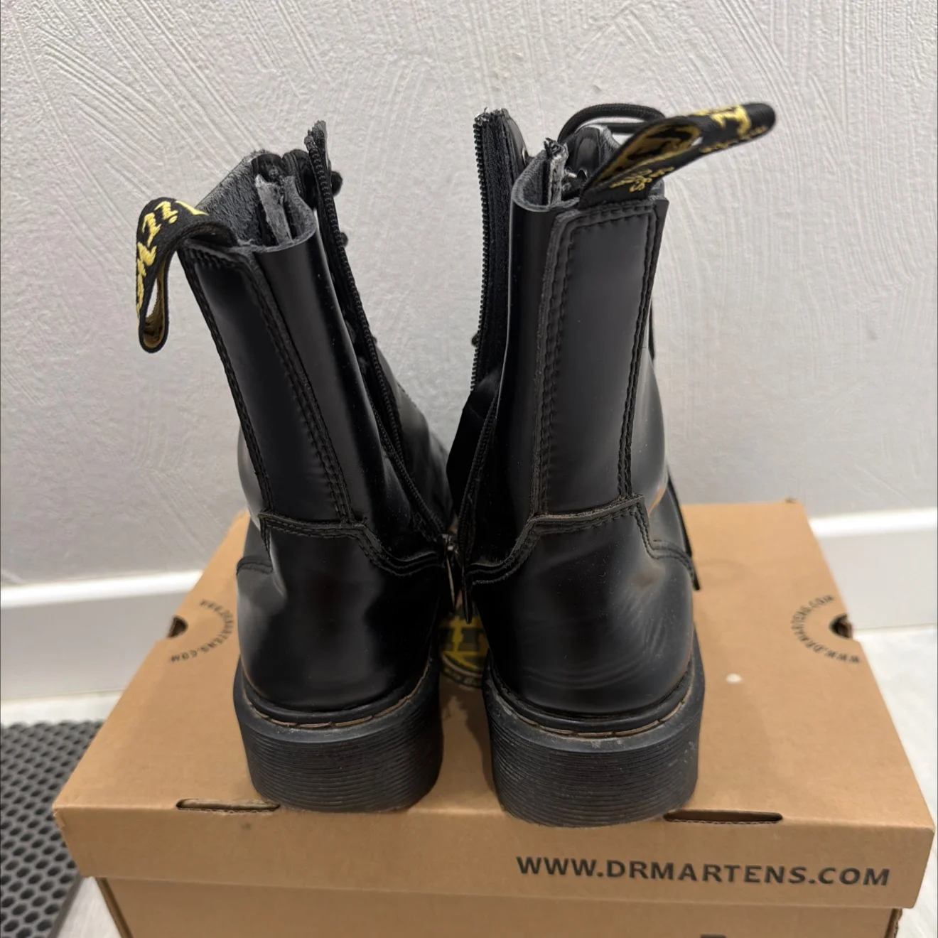 ботинки  Dr. Martens - миниатюра 4