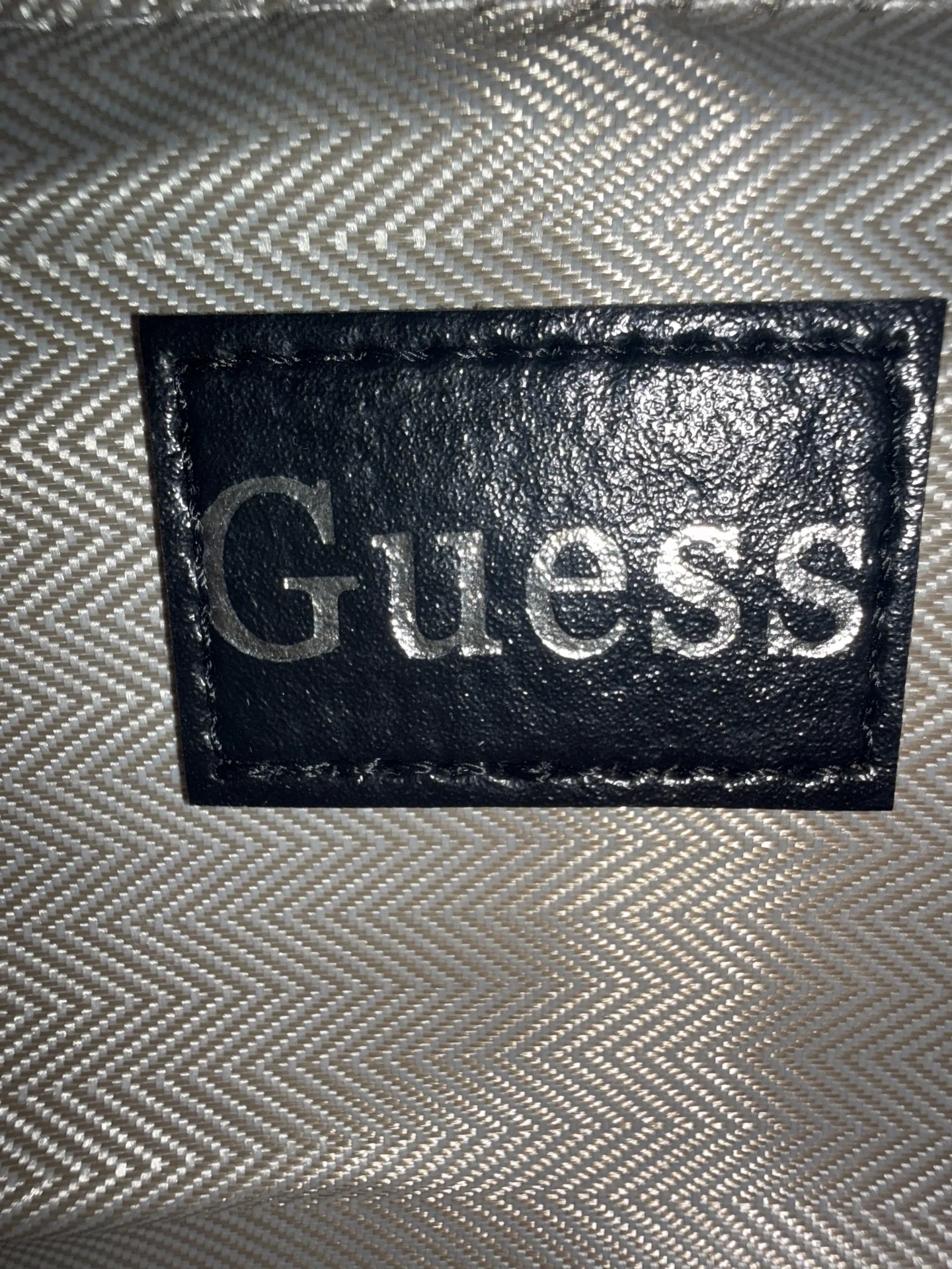новая сумка Guess - миниатюра 3