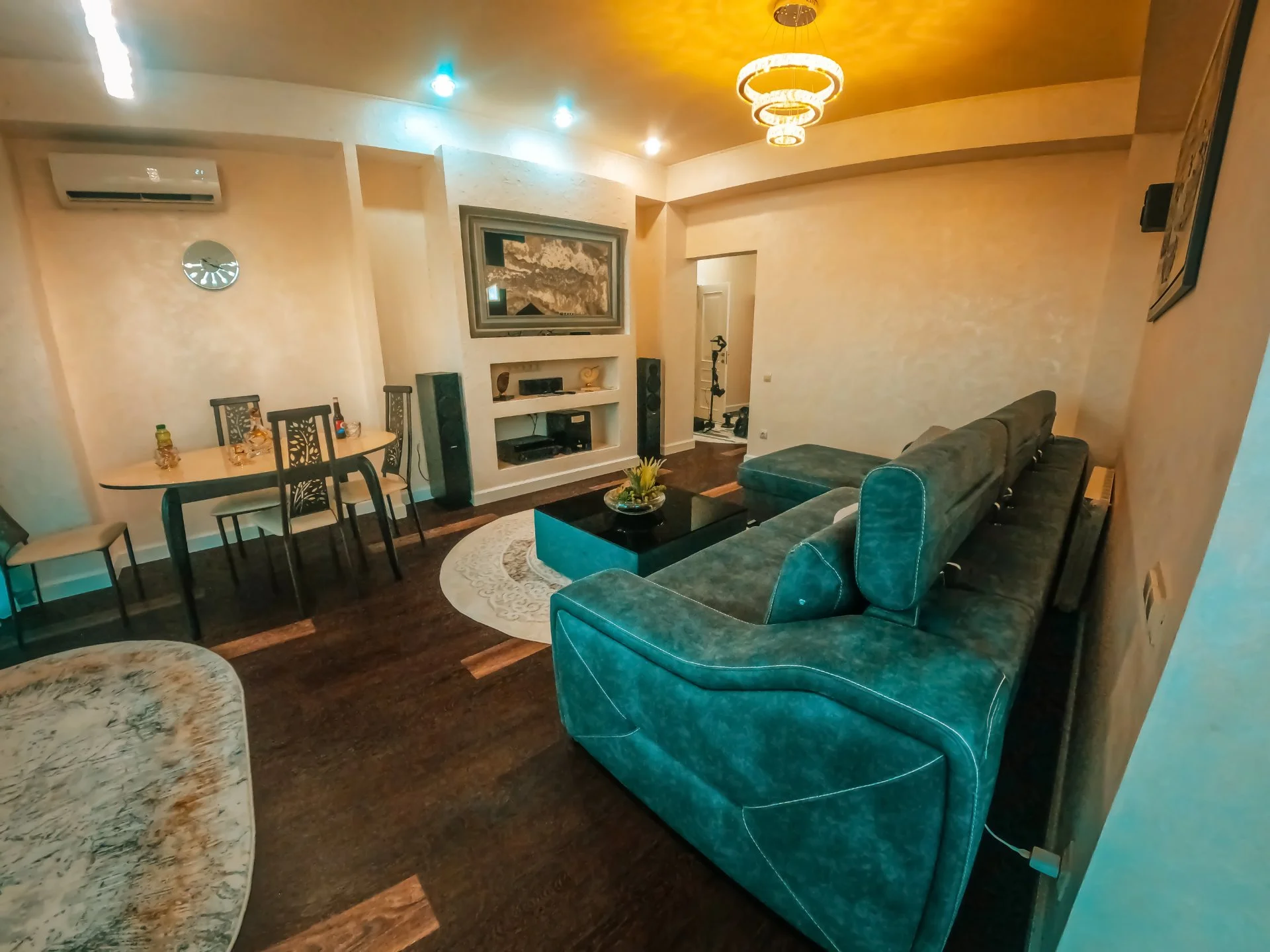 3-к. квартира, 100 м², 6/8 эт. 300 000 ₽ в месяц - миниатюра 3