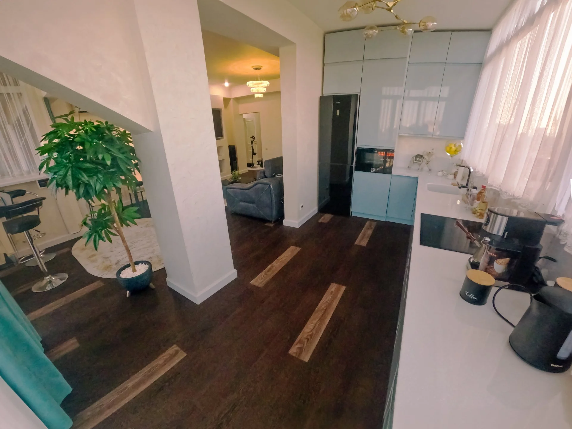 3-к. квартира, 100 м², 6/8 эт. 300 000 ₽ в месяц - миниатюра 7