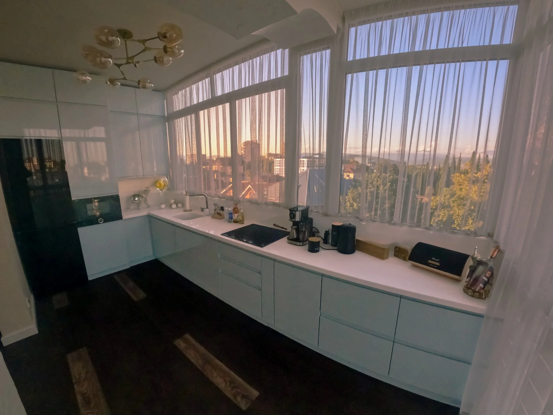 3-к. квартира, 100 м², 6/8 эт. 300 000 ₽ в месяц - миниатюра 8