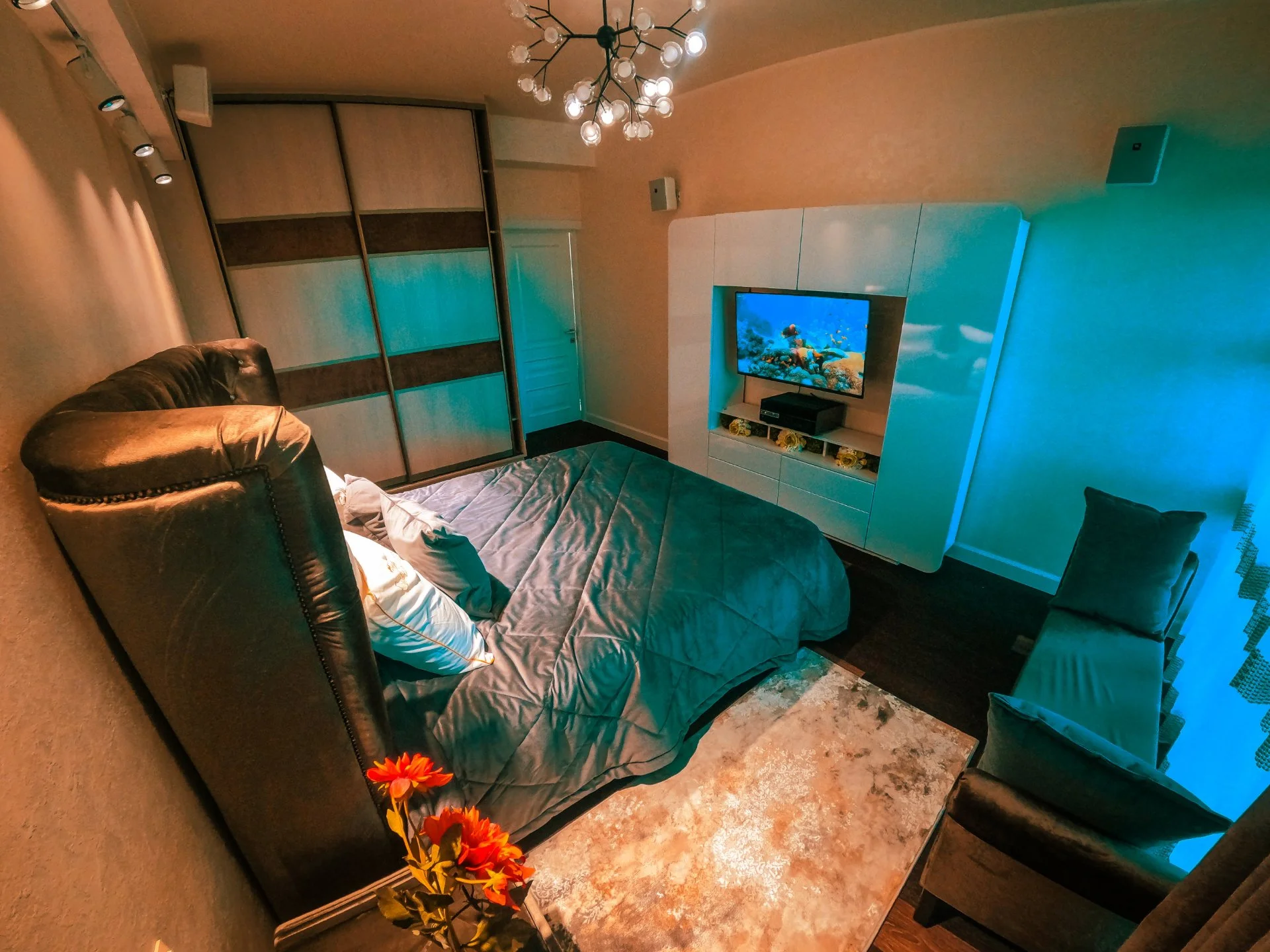 3-к. квартира, 100 м², 6/8 эт. 300 000 ₽ в месяц - миниатюра 11