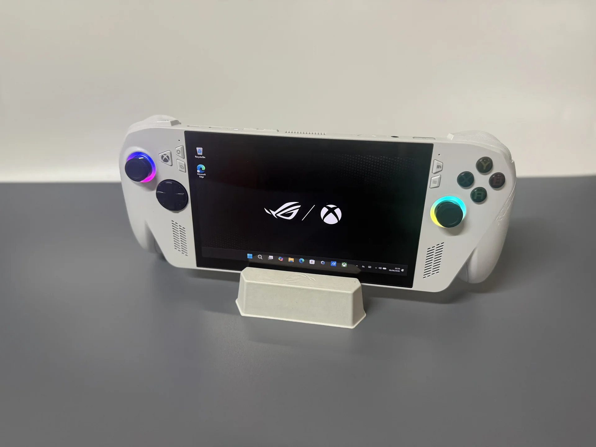 новый Asus Xbox Ally мощнее чем Steam Deck Oled - миниатюра 2