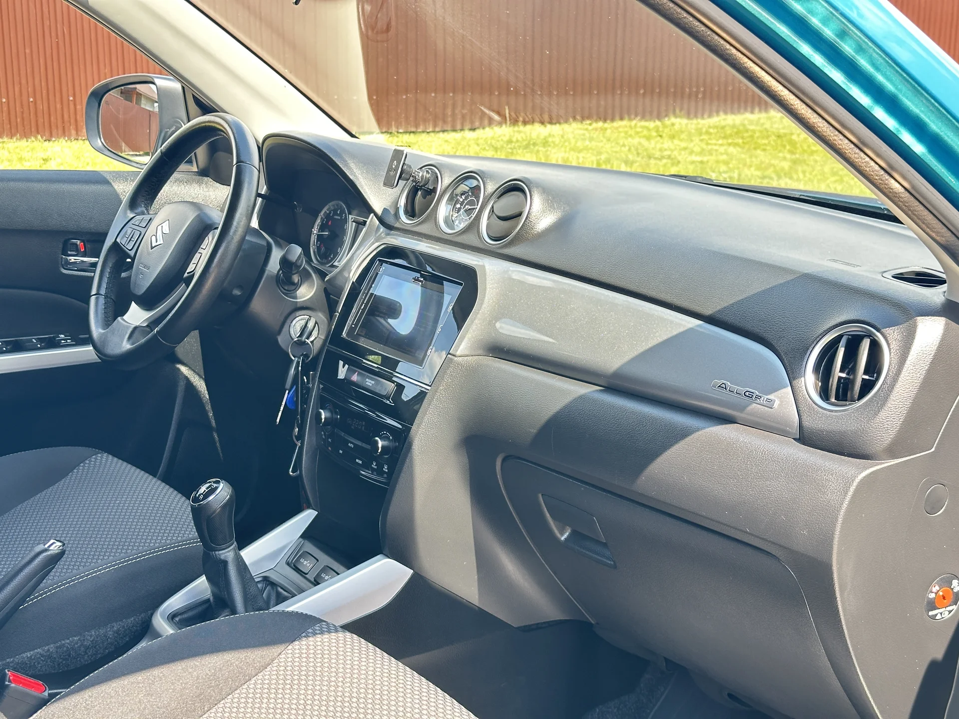 продам Suzuki Vitara 2018г 4WD механика! - миниатюра 30
