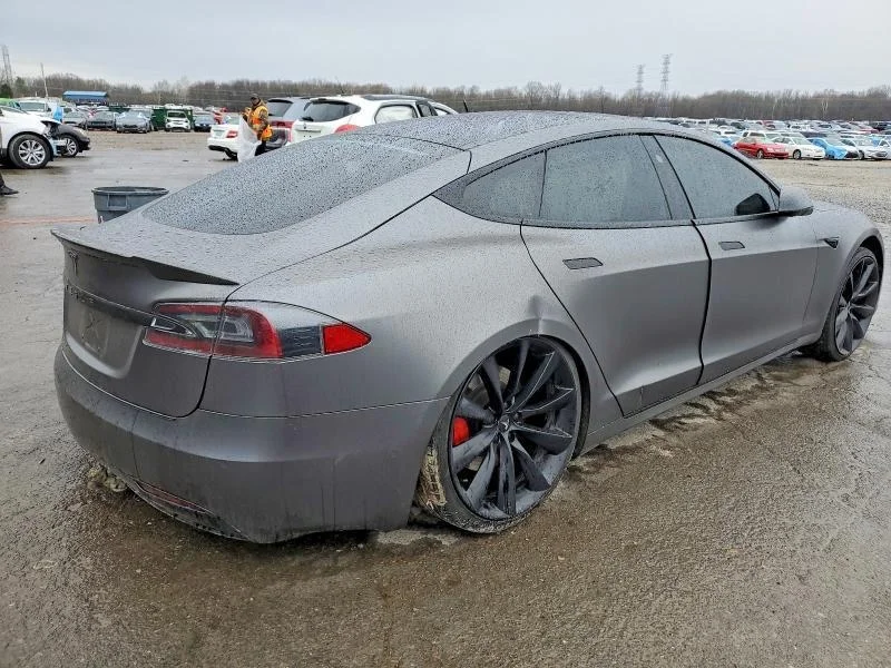 Tesla Model S 2019г на запчасти - миниатюра 3