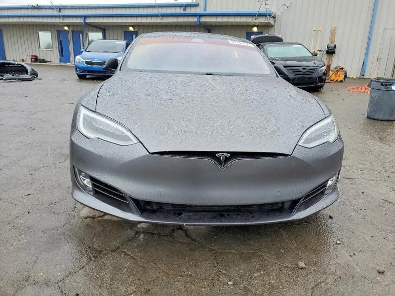 Tesla Model S 2019г на запчасти - миниатюра 4