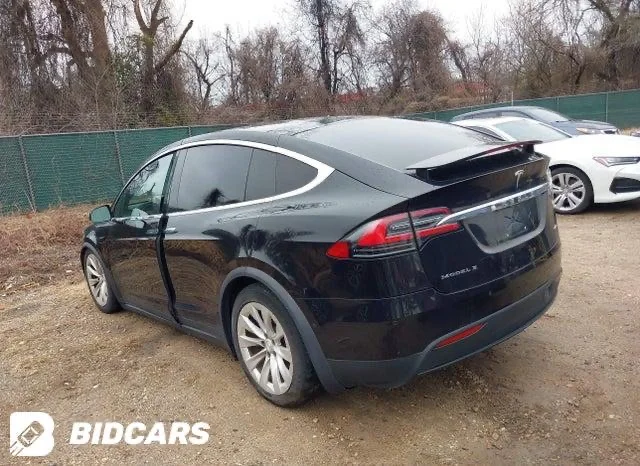Tesla Model X 2018г по запчастям - миниатюра 3