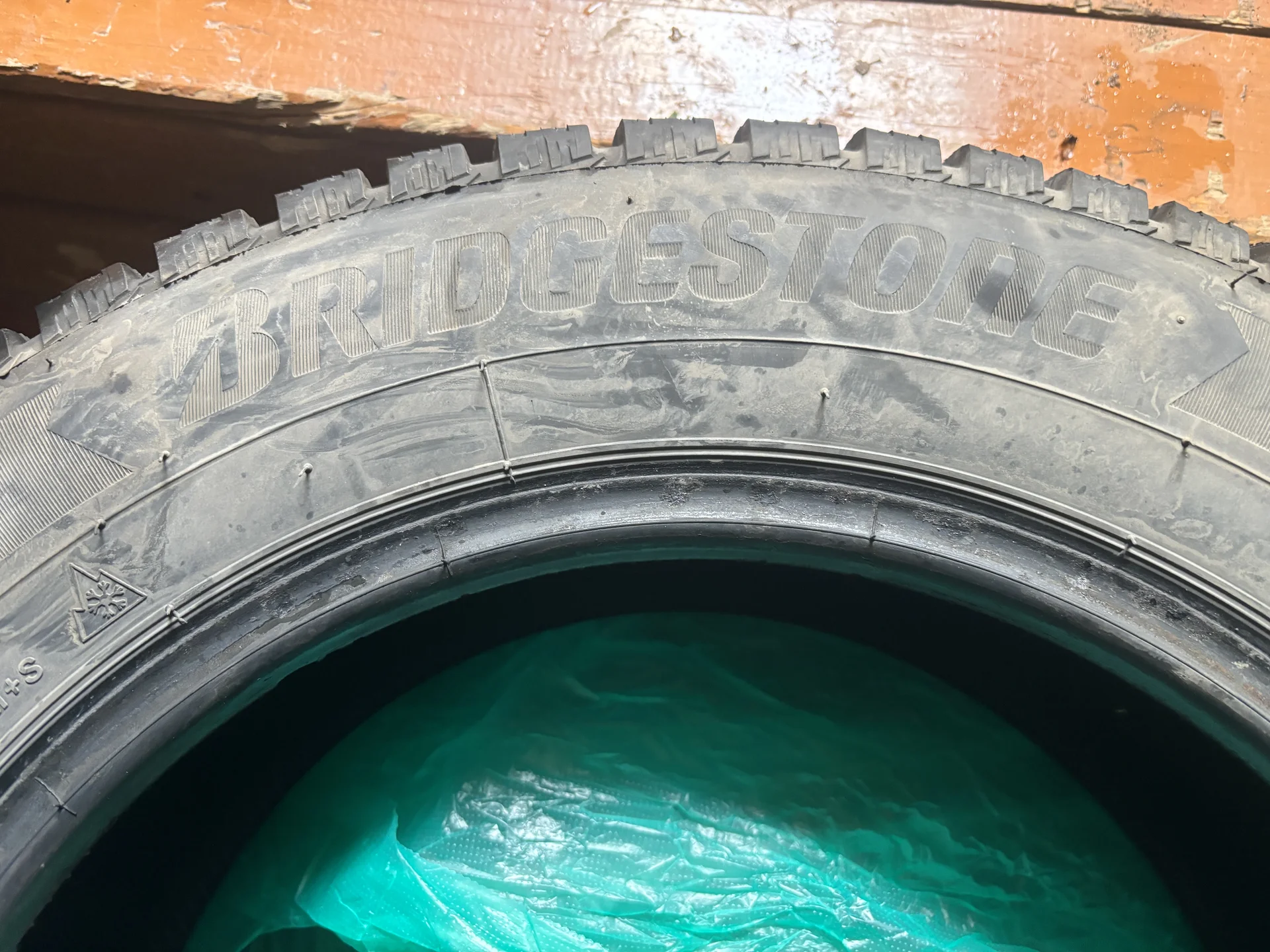 Bridgestone Ice Cruiser 7000S 185/65 R15 - миниатюра 2