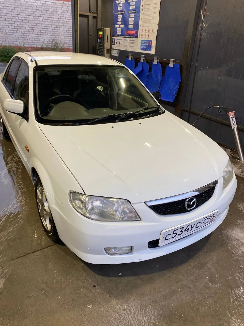 Mazda familia,323 - изображение 1