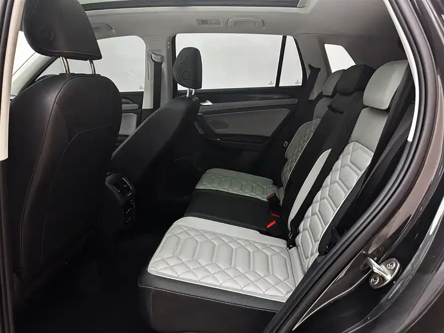 Volkswagen Tayron 1.4 AMT - миниатюра 21