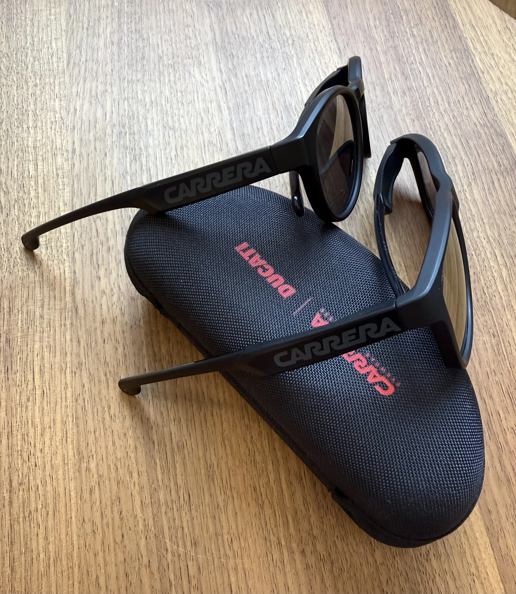 солнцезащитные очки Carrera Ducati - миниатюра 2