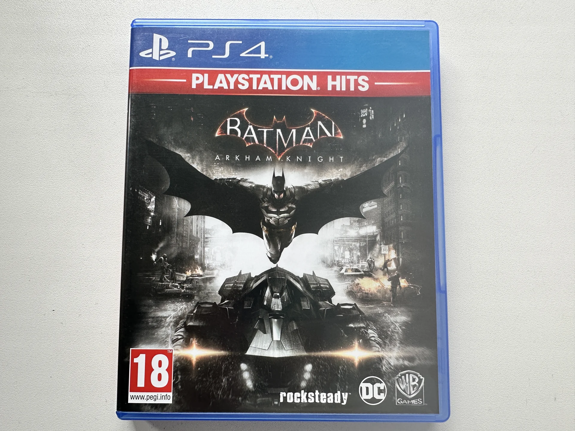 диск ps4 Batman