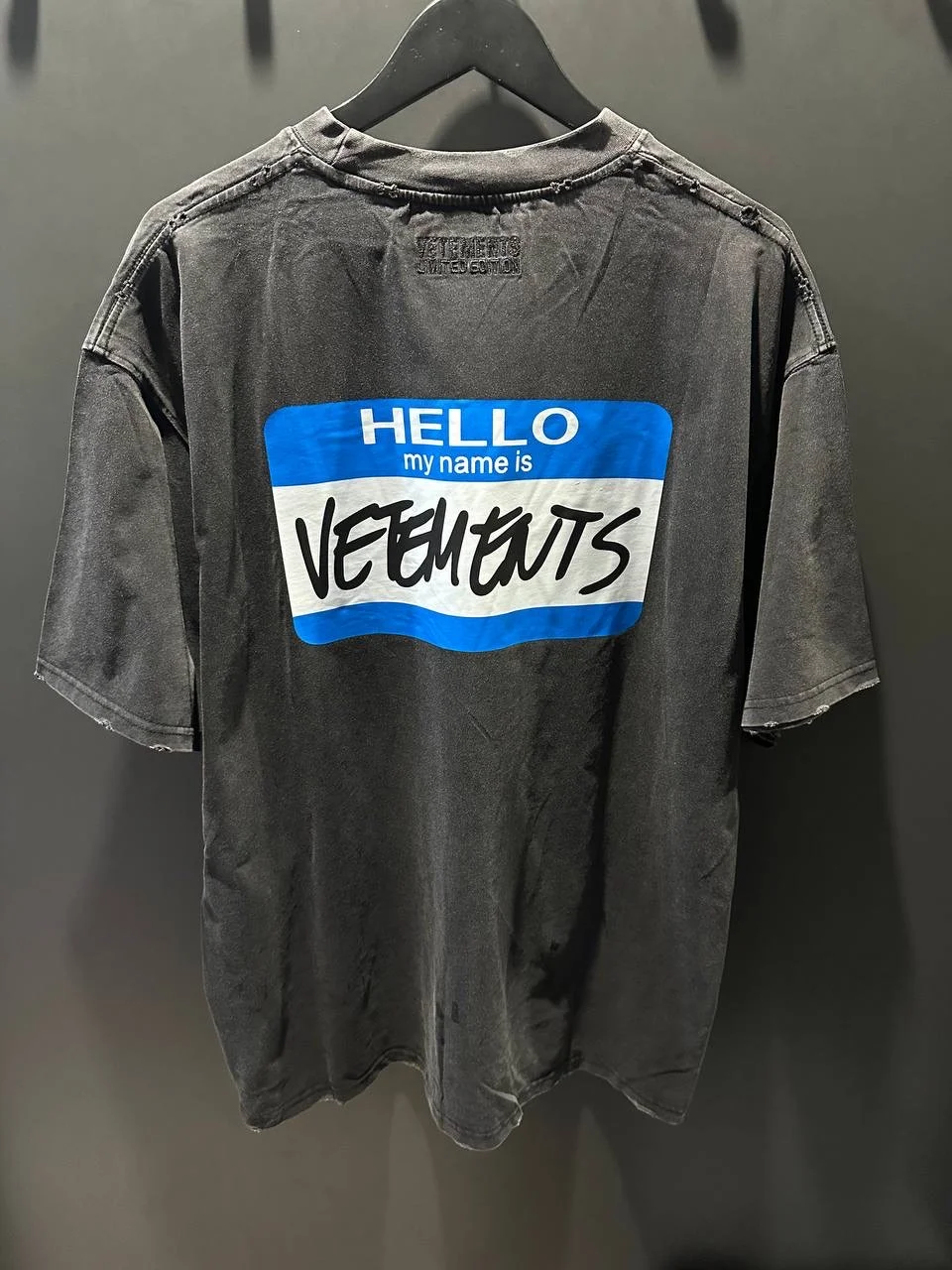 Футболка vetements hello my name - миниатюра 3