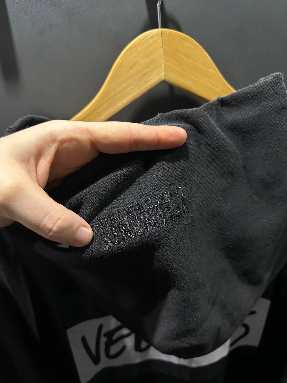 Зип худи vetements hello my name - миниатюра 7