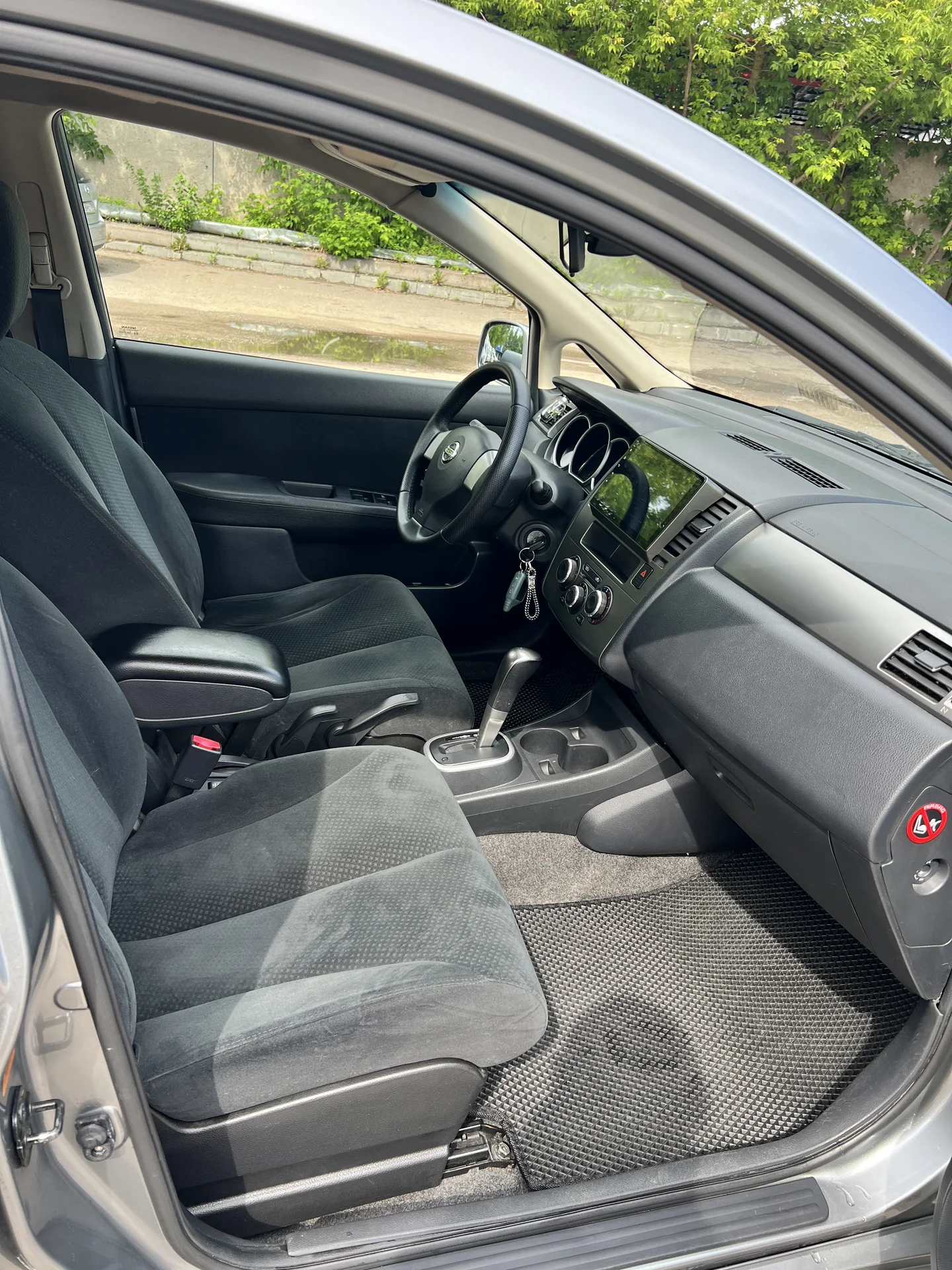 Nissan Tiida - миниатюра 7