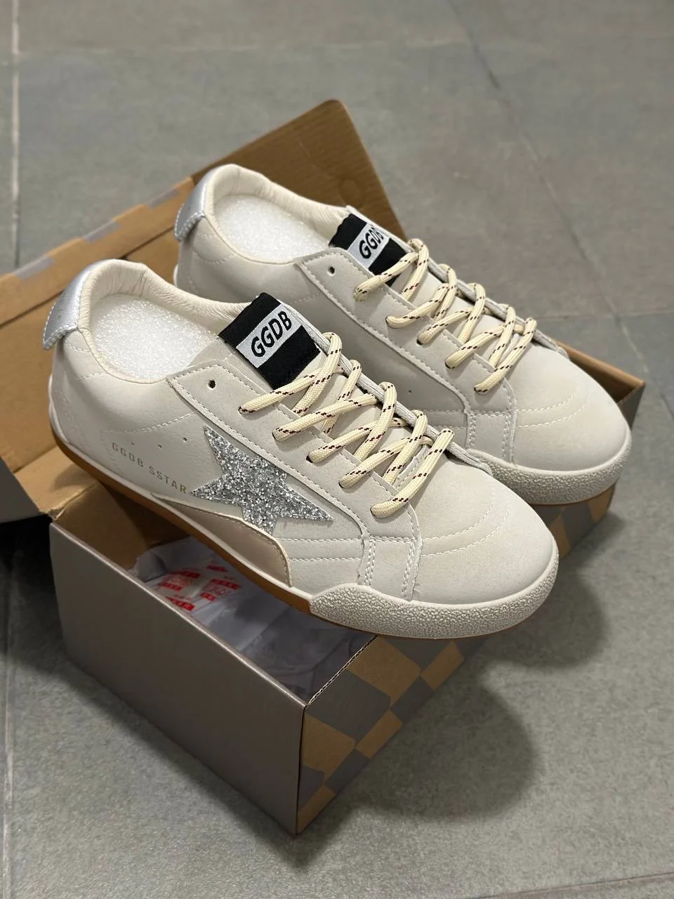 Кеды женские golden goose super star - миниатюра 5