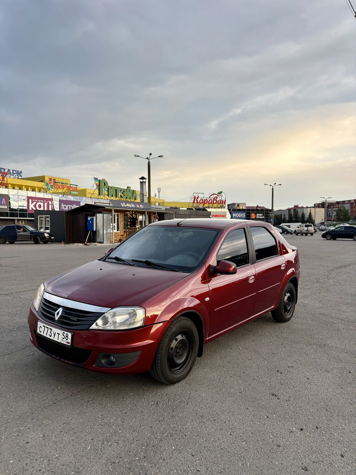 Renault Logan 2013г с кондеем - изображение 1