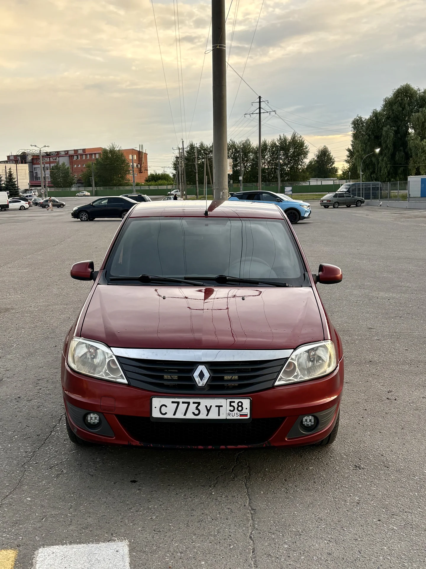 Renault Logan 2013г с кондеем - миниатюра 2