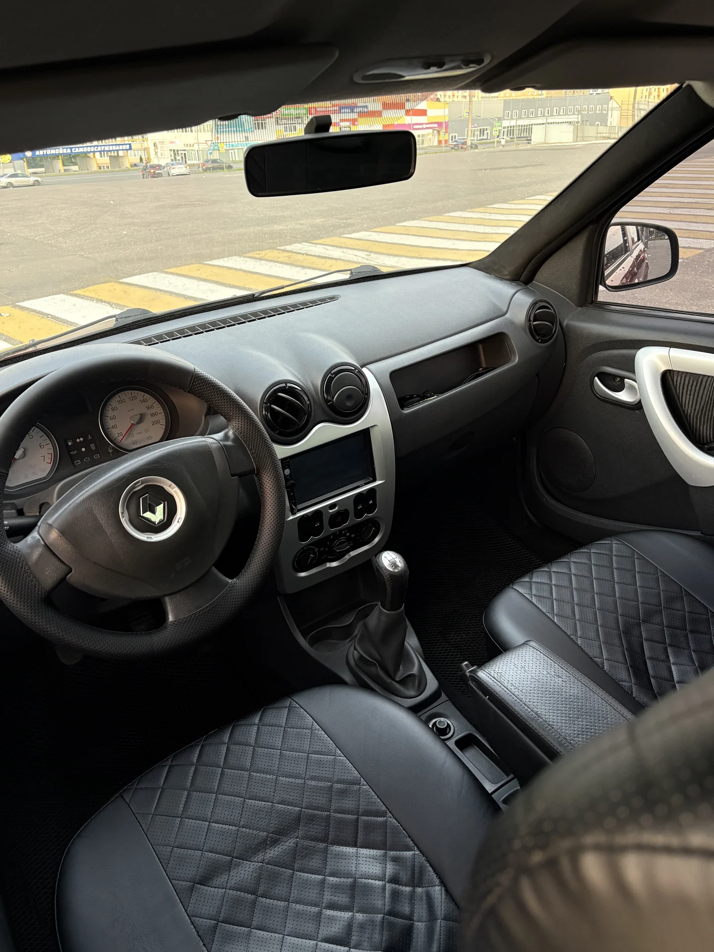 Renault Logan 2013г с кондеем - миниатюра 6