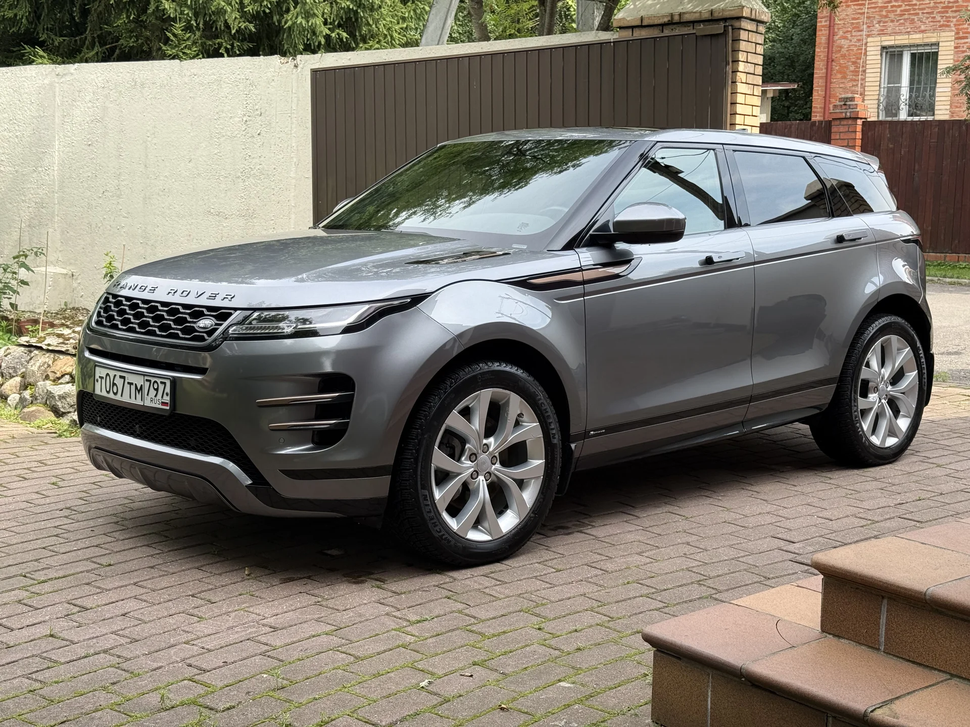 Range Rover Evoque - изображение 1