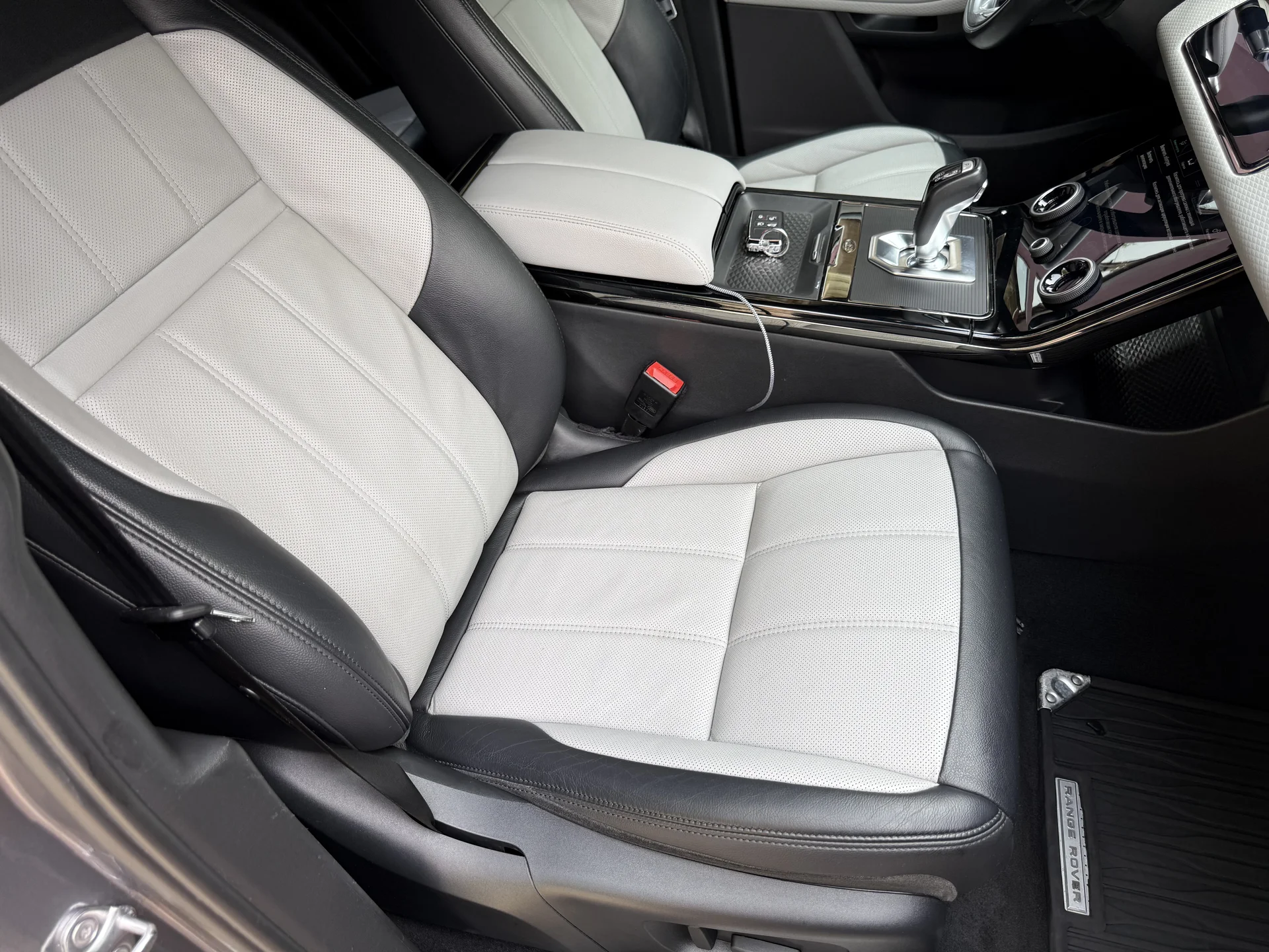 Range Rover Evoque - миниатюра 15