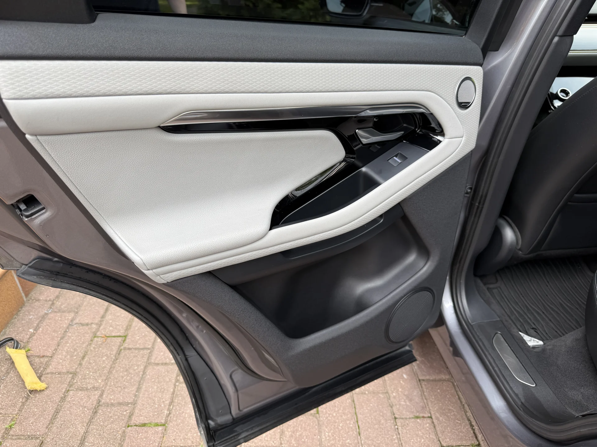 Range Rover Evoque - миниатюра 19