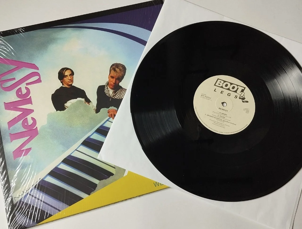 Винтажная виниловая пластинка LP Nemesy (Россия 2016) Бутлег - миниатюра 3