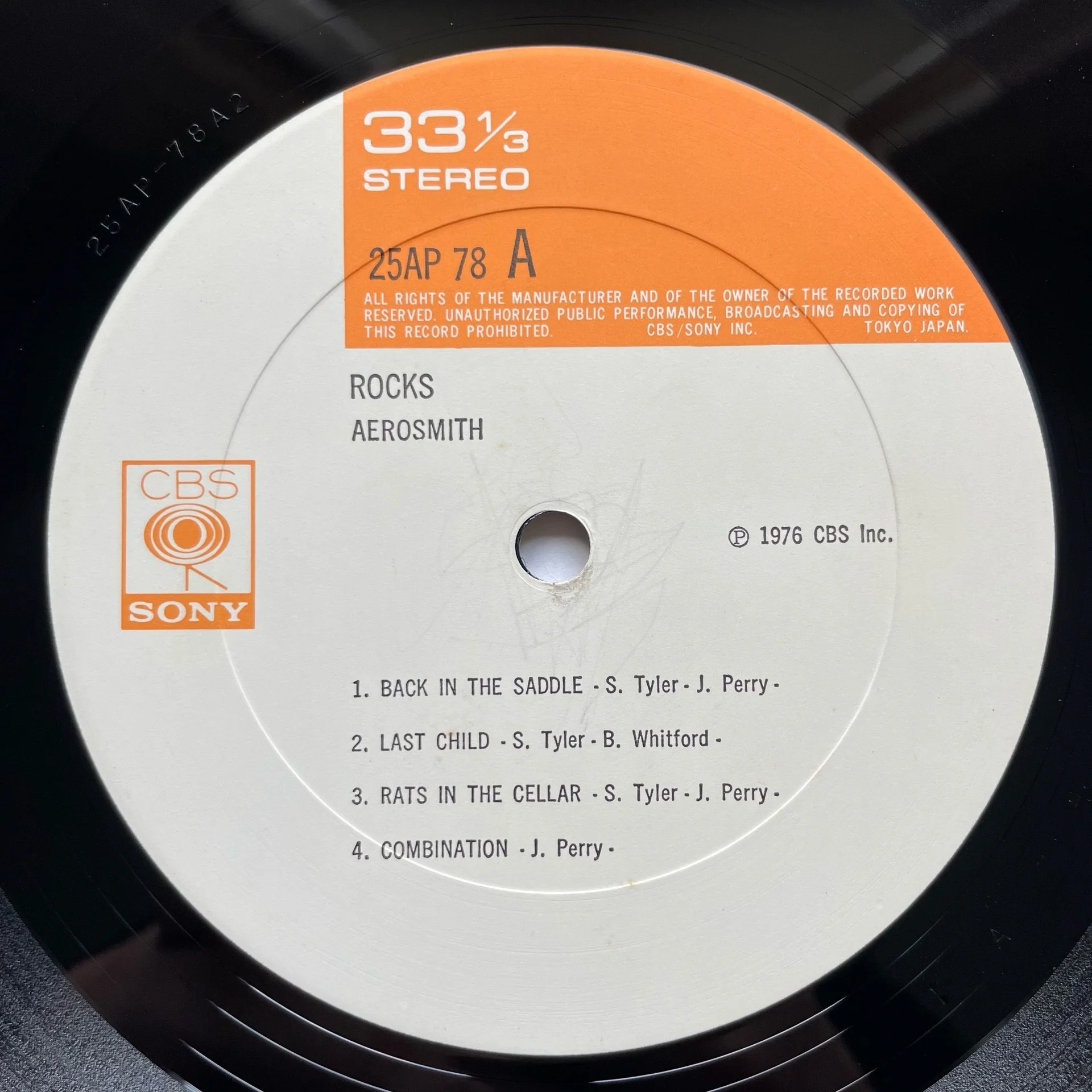 Винтажная виниловая пластинка LP Aerosmith Rocks (Япония 1976) (Без Оби) - миниатюра 4