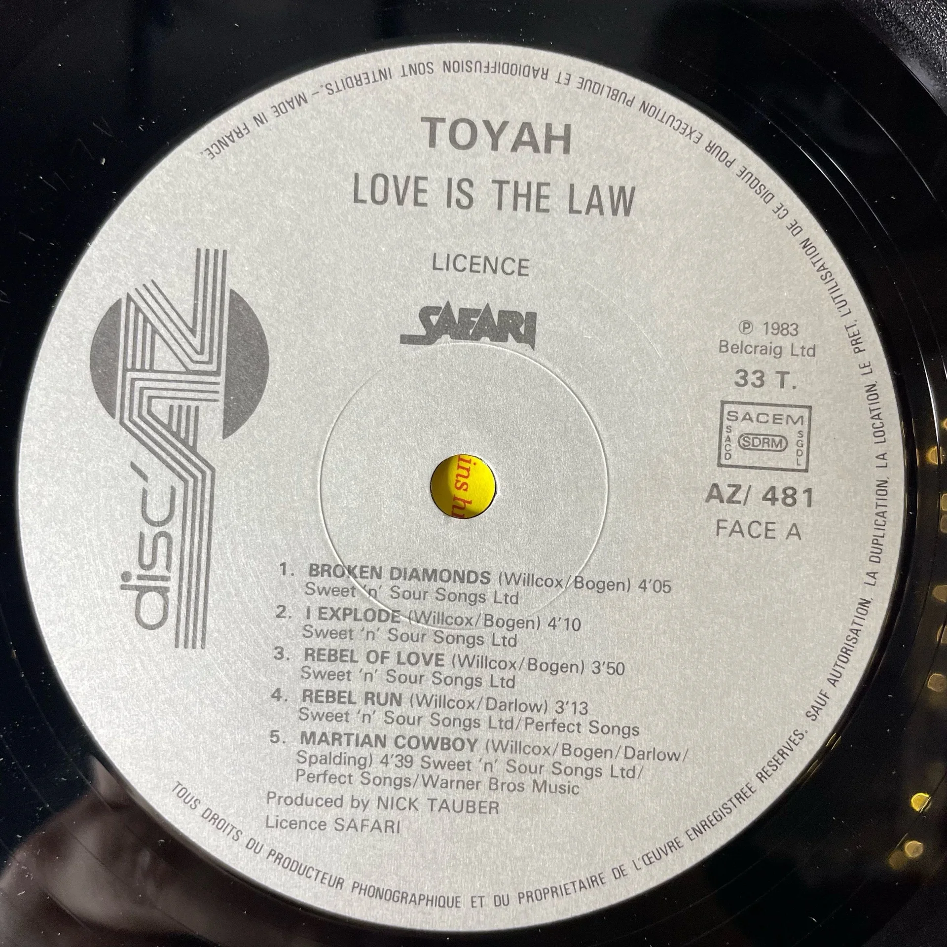 Винтажная виниловая пластинка LP Toyah Love Is The Law (Франция 1983) - миниатюра 3