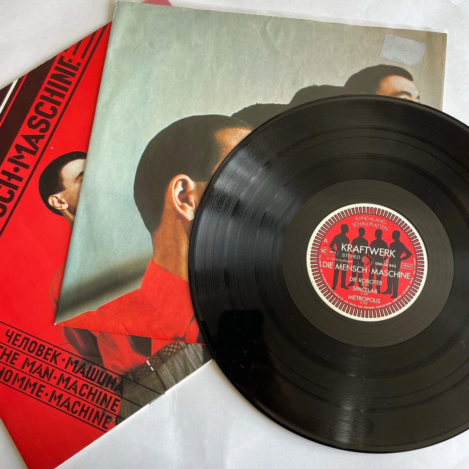 Винтажная виниловая пластинка LP Kraftwerk Die Mensch Maschine (Германия 1978) - миниатюра 3