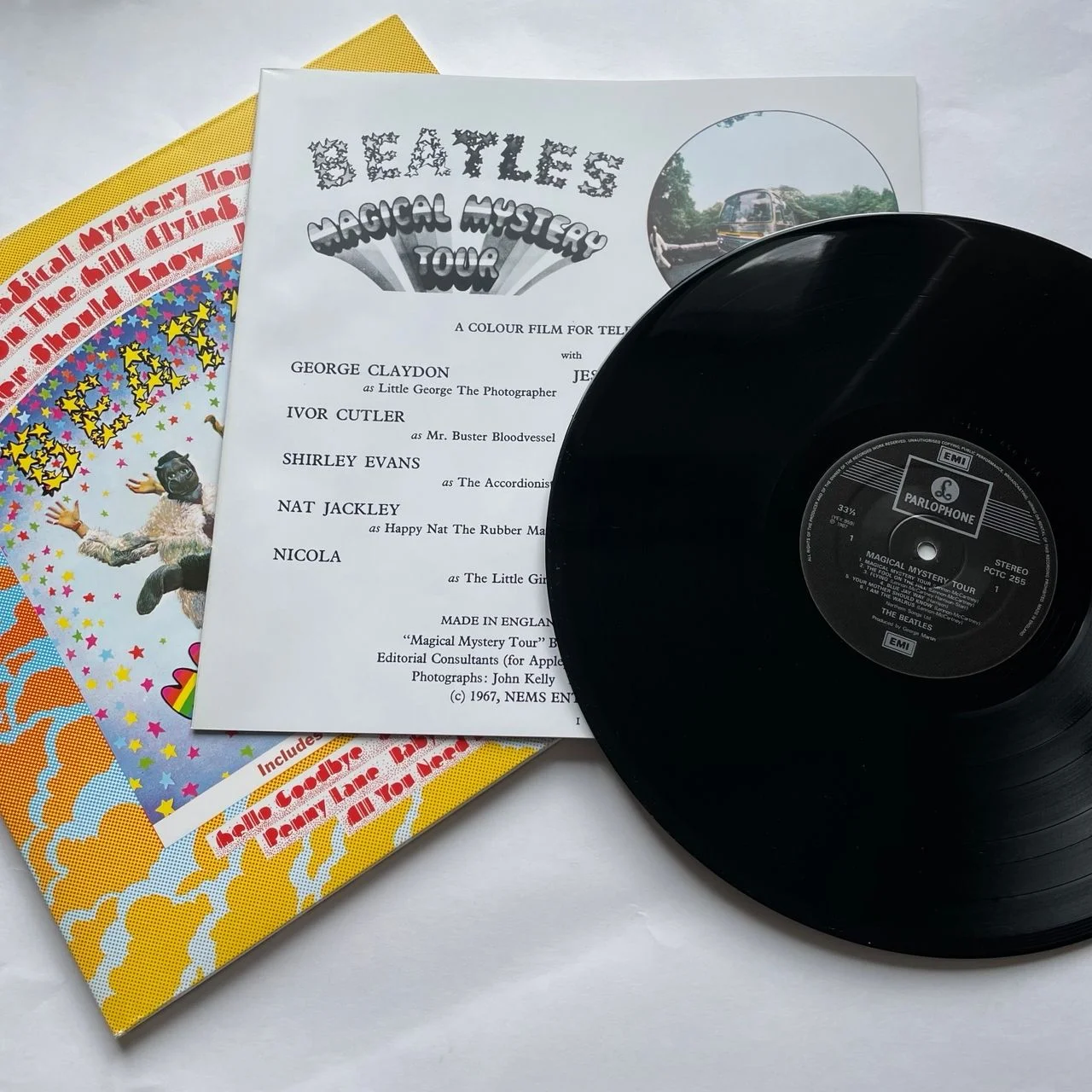 Винтажная виниловая пластинка LP The Beatles Magical Mystery Tour (Англия 1988) - миниатюра 4
