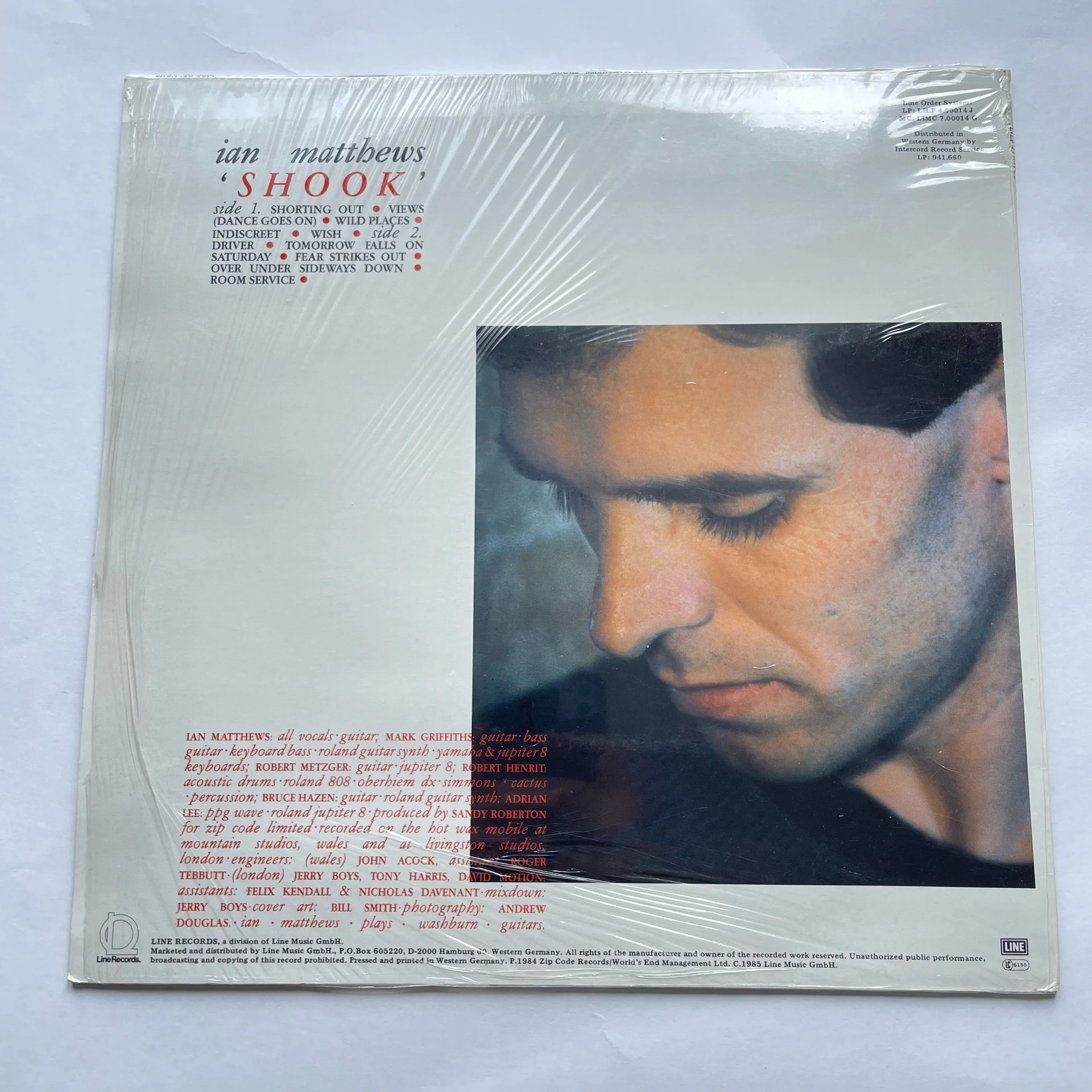 Винтажная виниловая пластинка LP Ian Matthews Shook (Германия 1985) (Белый Винил) - миниатюра 3