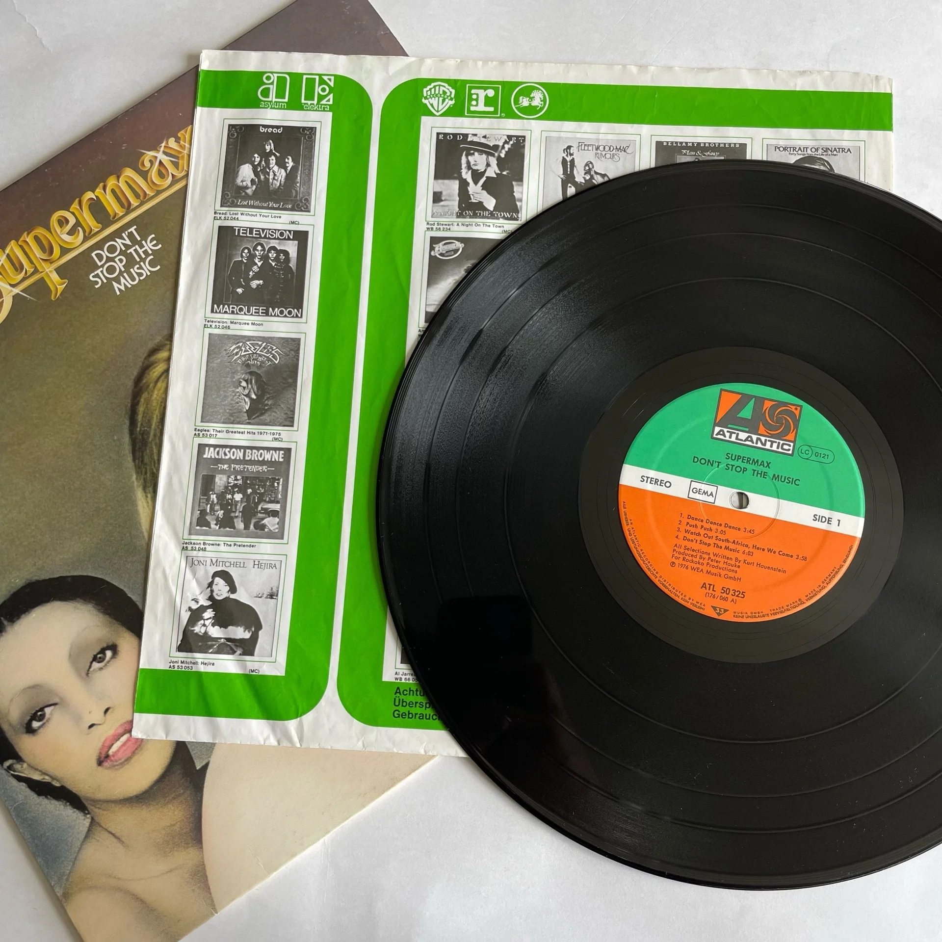 Винтажная виниловая пластинка LP Supermax Don't Stop The Music (Германия 1977) - миниатюра 3