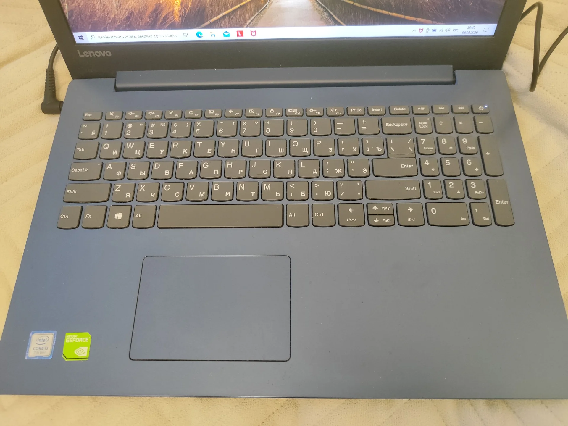 Ноутбук Lenovo 330-15IKB - миниатюра 2