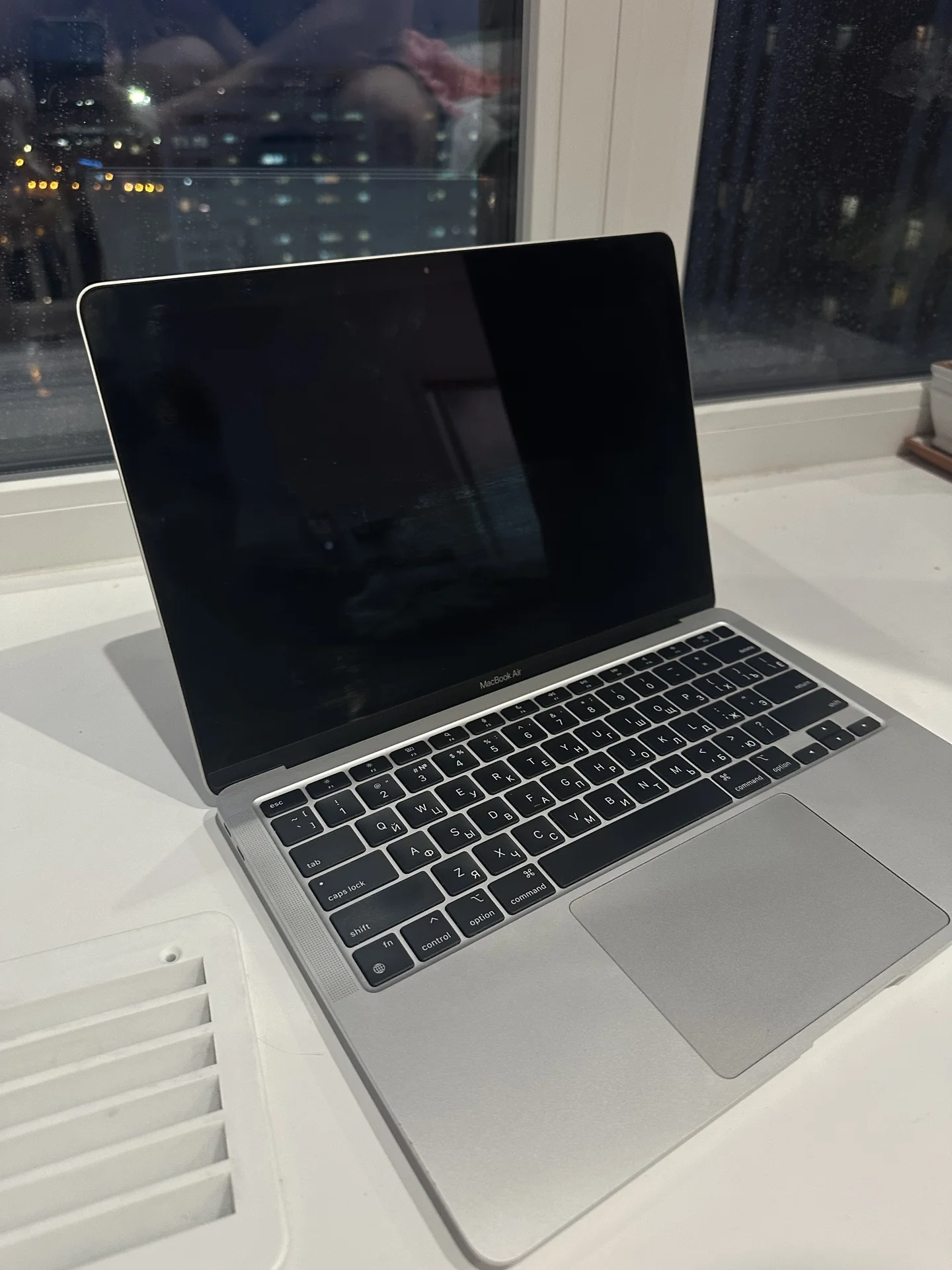 MacBook Air 13 M1 2020 8/256 Silver, с коробкой - миниатюра 3