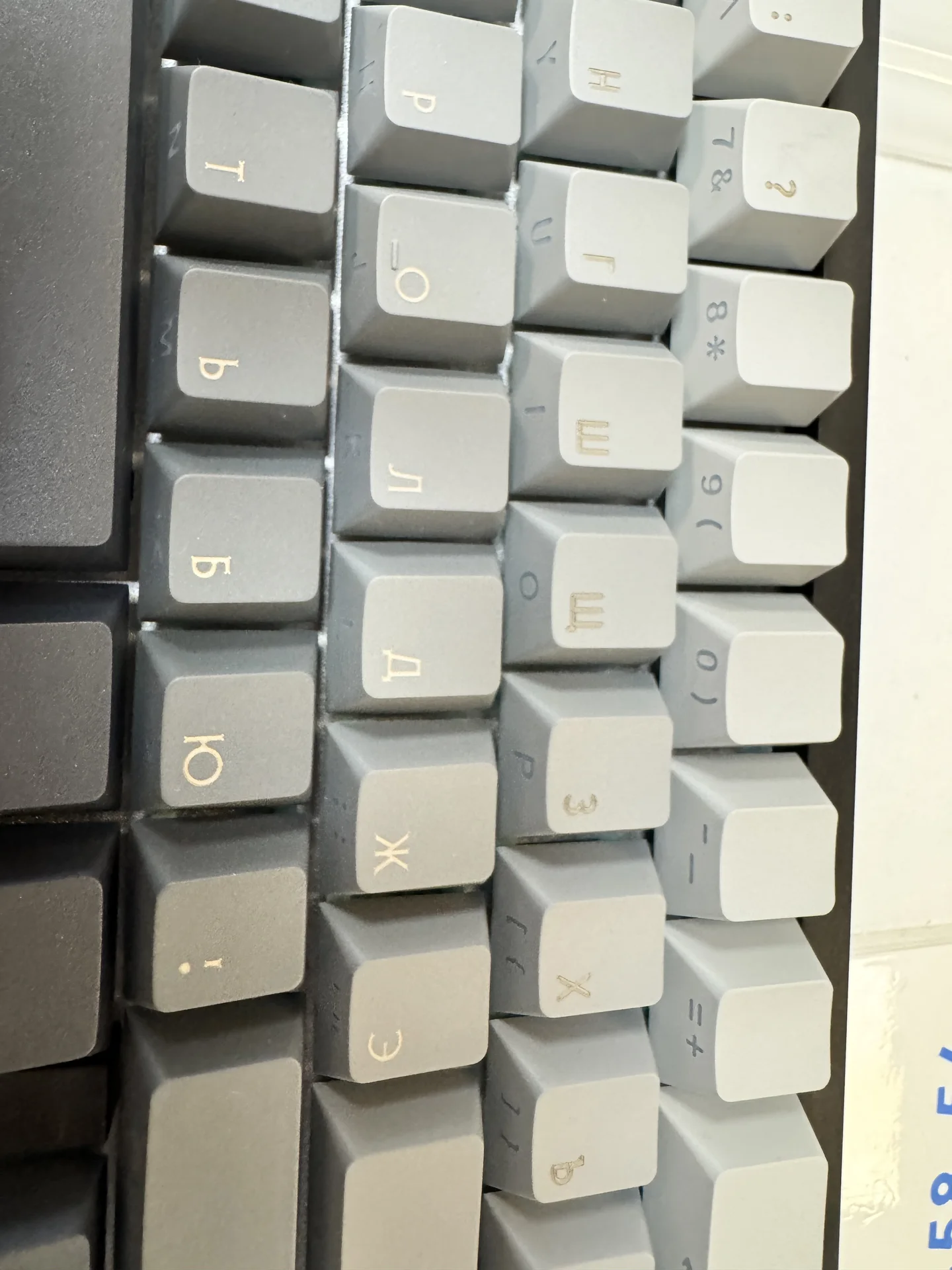 Лазерная гравировка клавиатуры MacBook - миниатюра 5