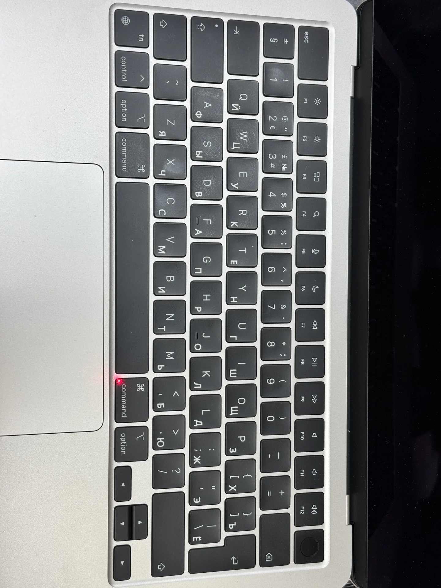 Лазерная гравировка клавиатуры MacBook - миниатюра 14