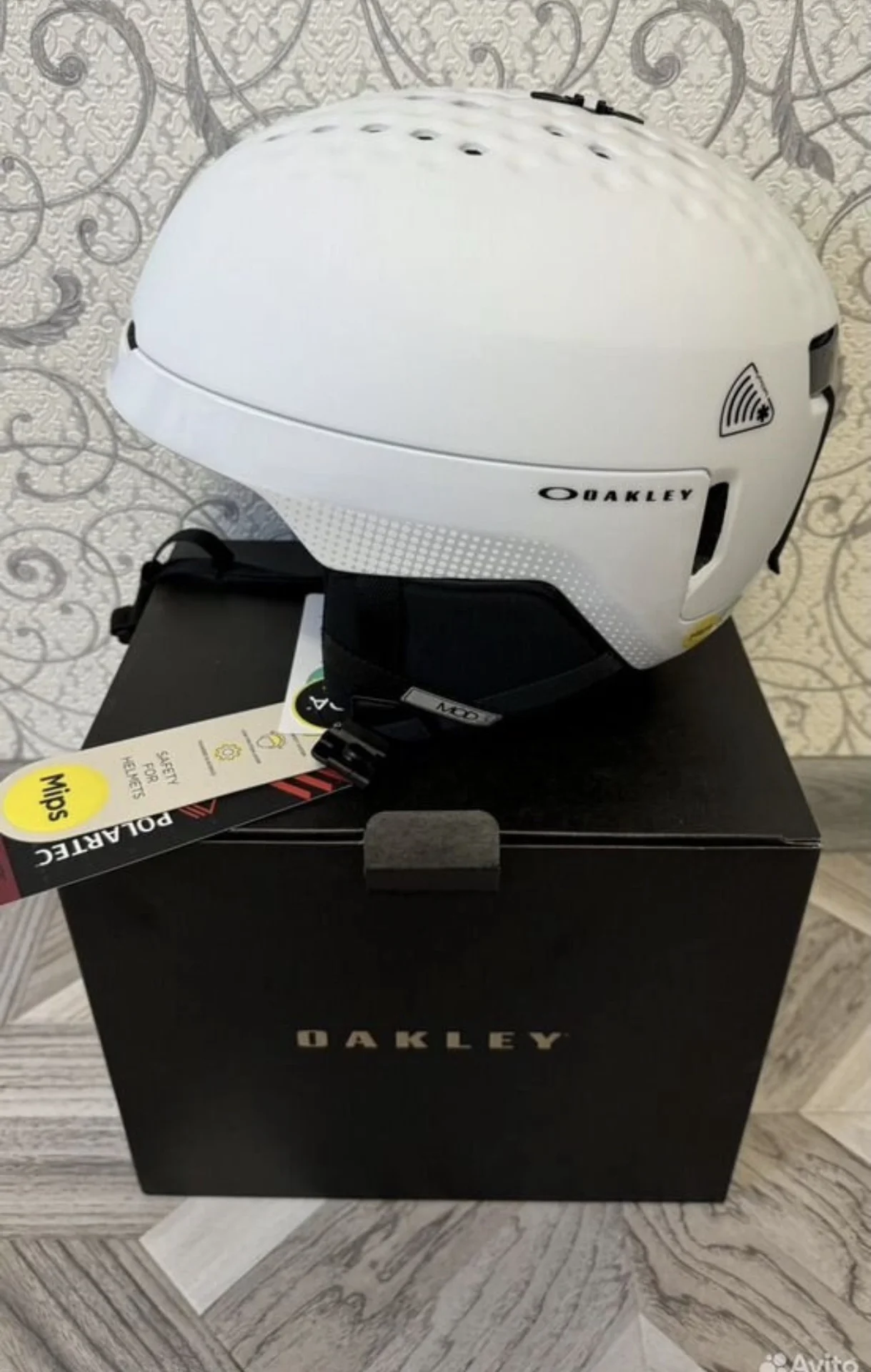 Шлем горнолыжный Oakley - изображение 1