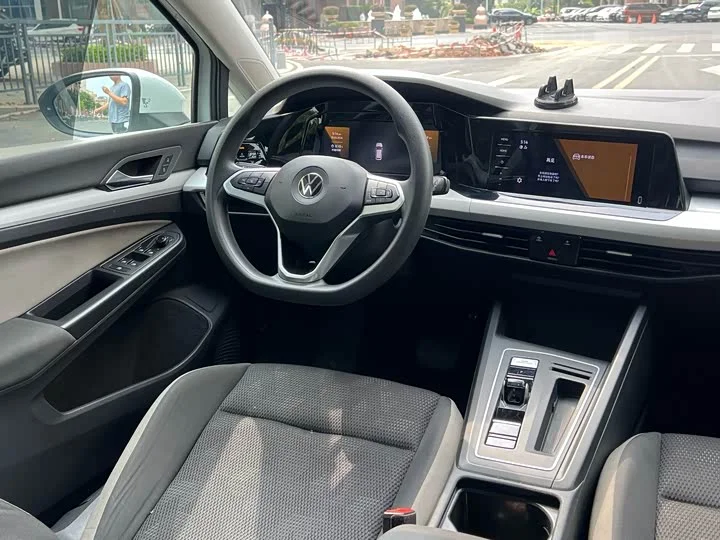 Volkswagen Golf 2023 - миниатюра 9