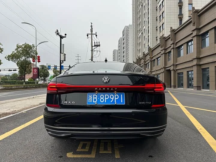 Volkswagen passat 2023 - миниатюра 6