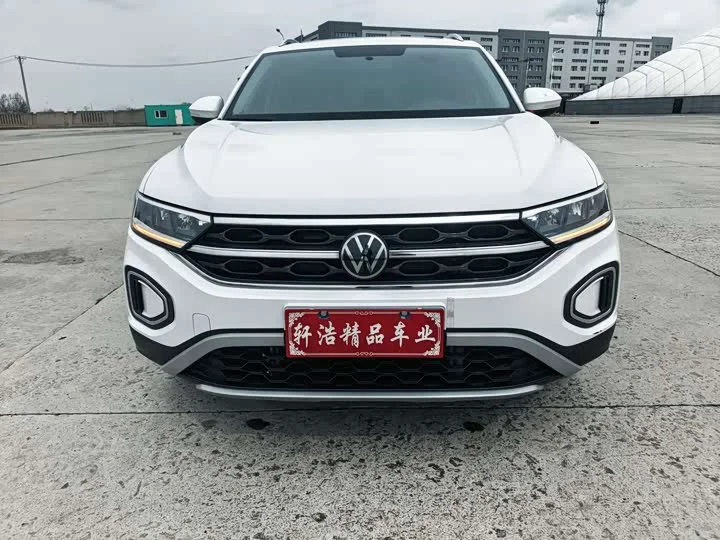 Volkswagen T-Roc 2023 - миниатюра 2